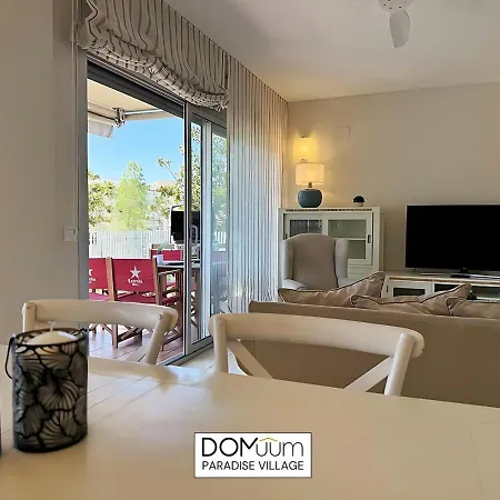 Domuum Holidays - Paradise Village Gf Apartment