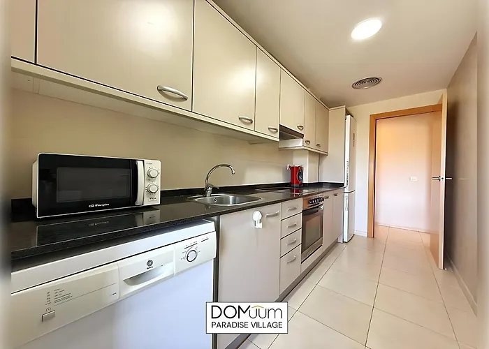 Domuum Holidays - Paradise Village Gf