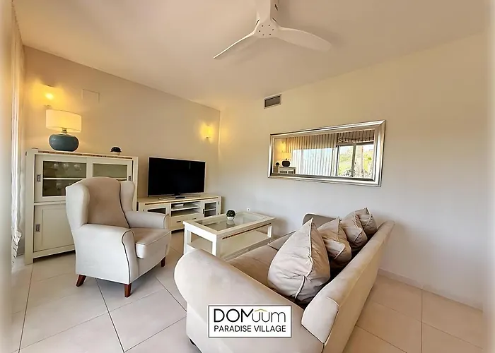 Domuum Holidays - Paradise Village Gf Apartament *