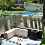 Domuum Holidays - Paradise Village Gf Apartment